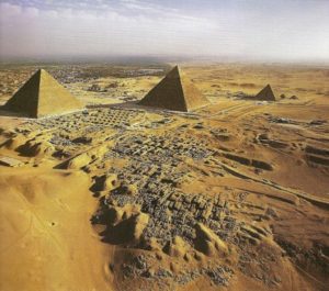 piramidesgzehdesdeelairtk1-450x398