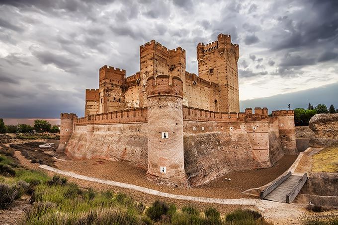 ROMANICO CASTILLO LA MOTA