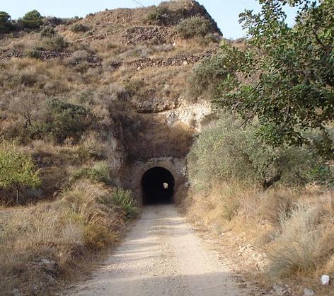 Túnel del Servalico para la vía férrea. Foto de Juan Antonio Soler Jódar.
